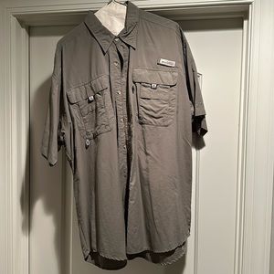 Men’s Columbia PFG Olive/Gray Fishing Shirt Size L